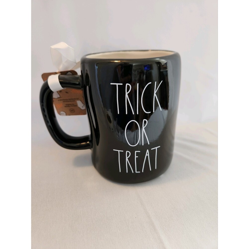 Rae Dunn Trick or Treat SNOOPY Mug NWT - Picture 2 of 3